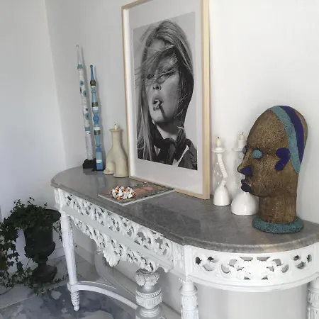 Salinas Apartment